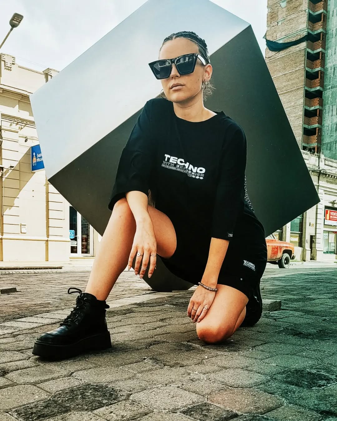 Kanjaraa Techno With Expression (Melodic Techno) Oversized T-shirt
